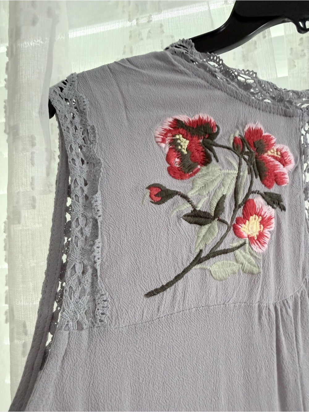 Umgee Dress with Lace Trim/Floral embroidery - Picture 2 of 5